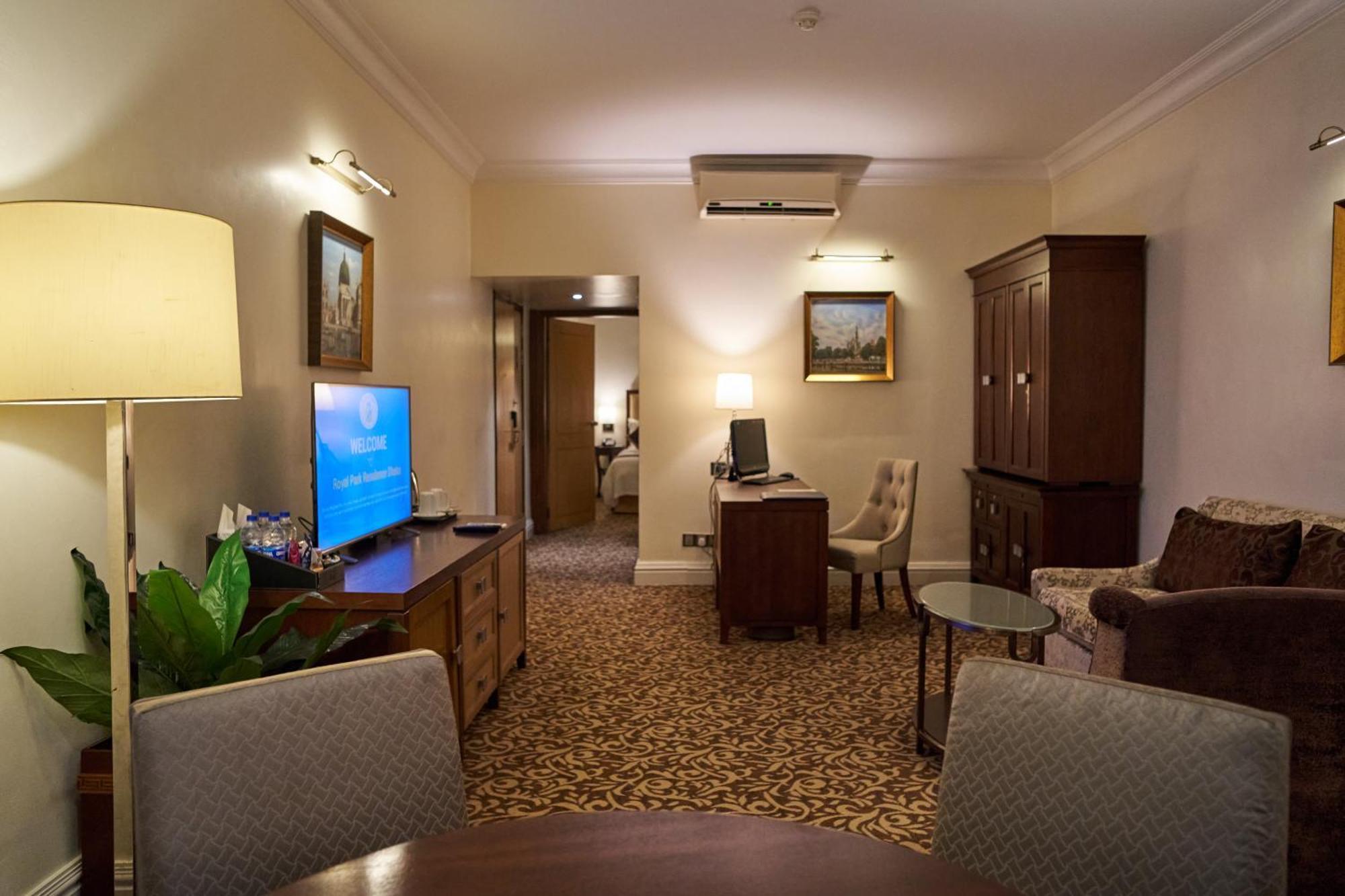 Royal Park Residence Hotel Dhaka Exterior photo