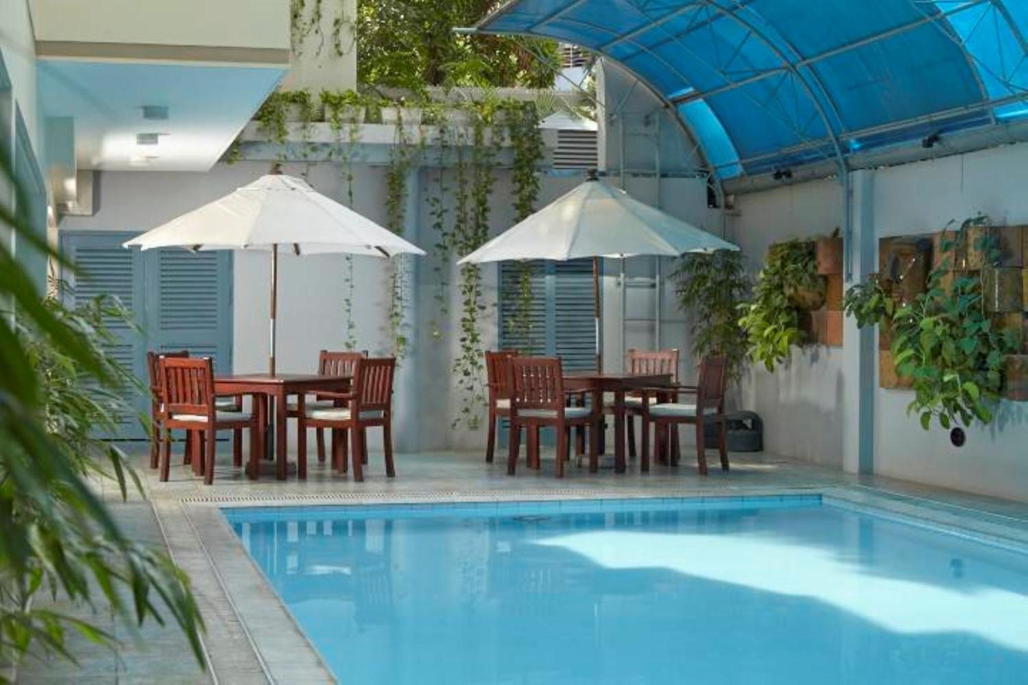 Royal Park Residence Hotel Dhaka Exterior photo