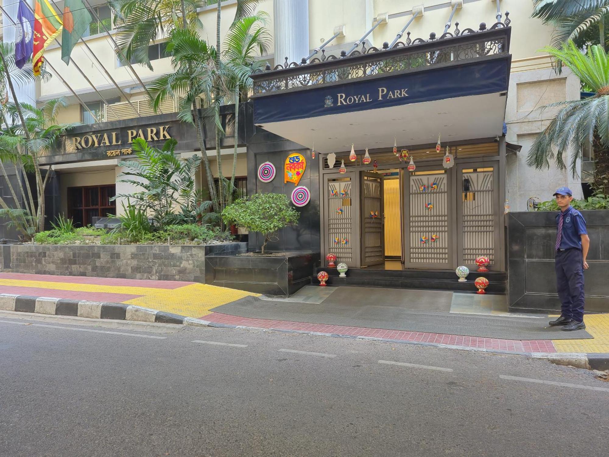 Royal Park Residence Hotel Dhaka Exterior photo
